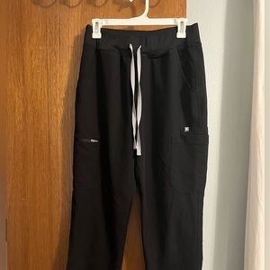 FIGS Yola skinny scrub pants